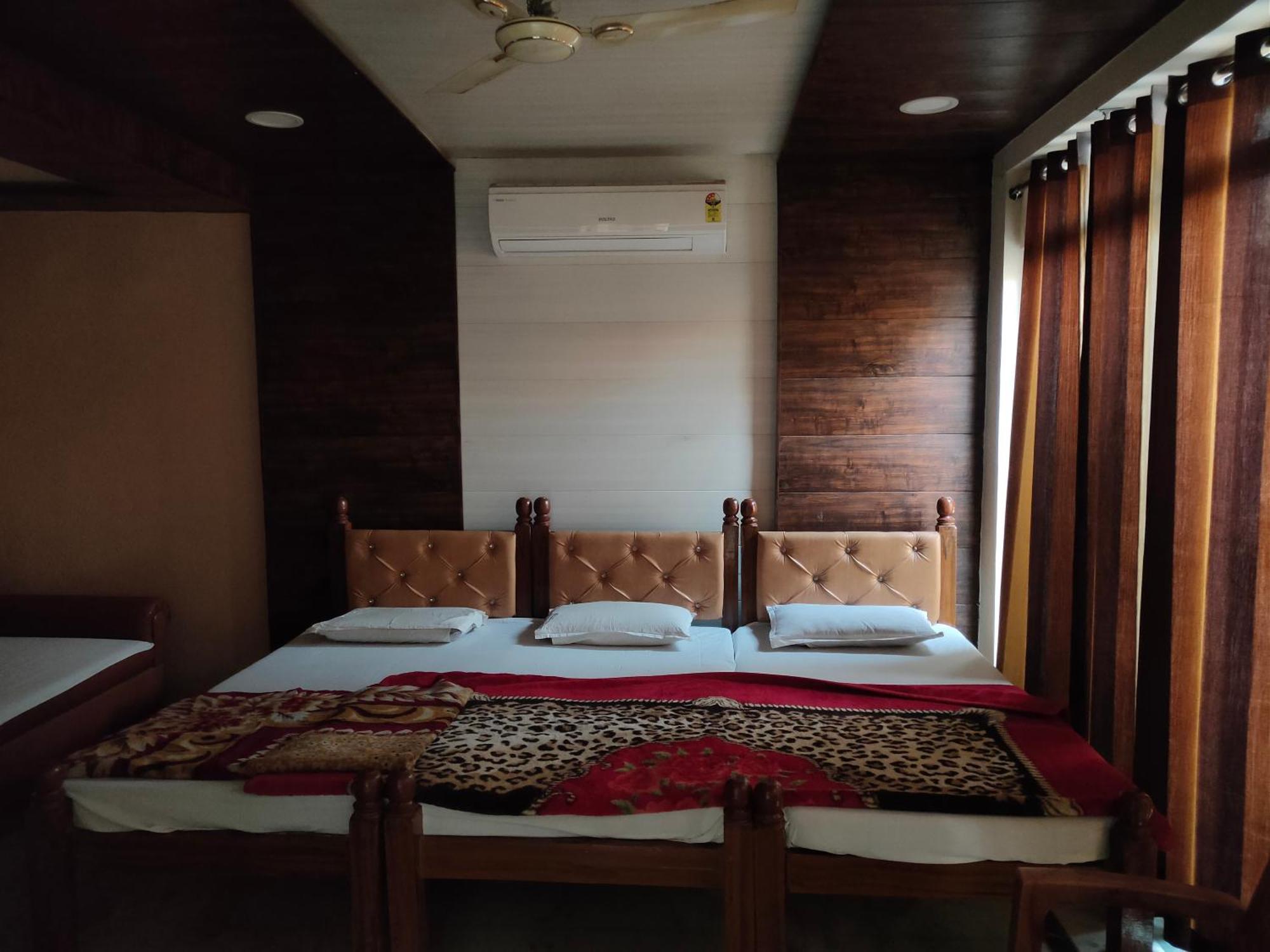Sgh Guest House Mathura Exterior foto